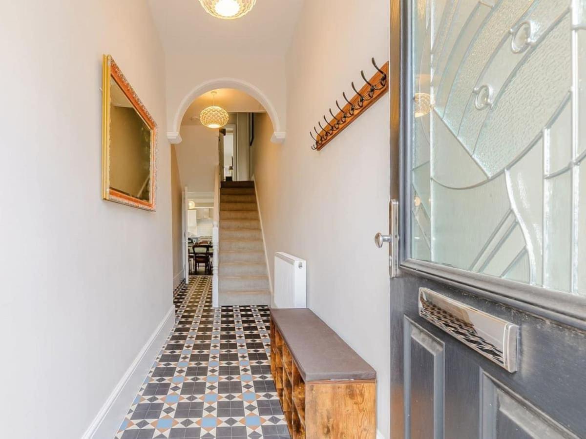 Walpole Front House Sleeps 13-15 *