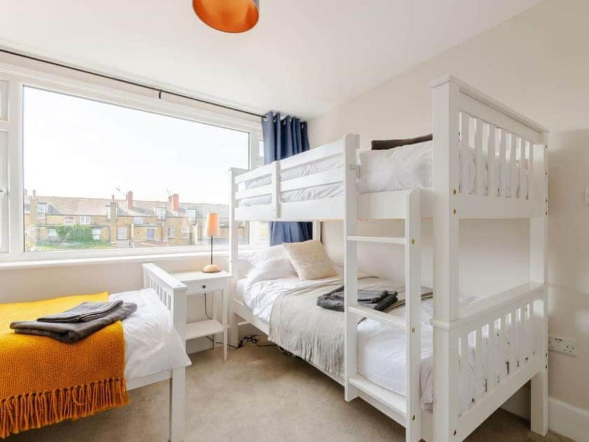 Walpole Front House Sleeps 13-15 Holiday home
