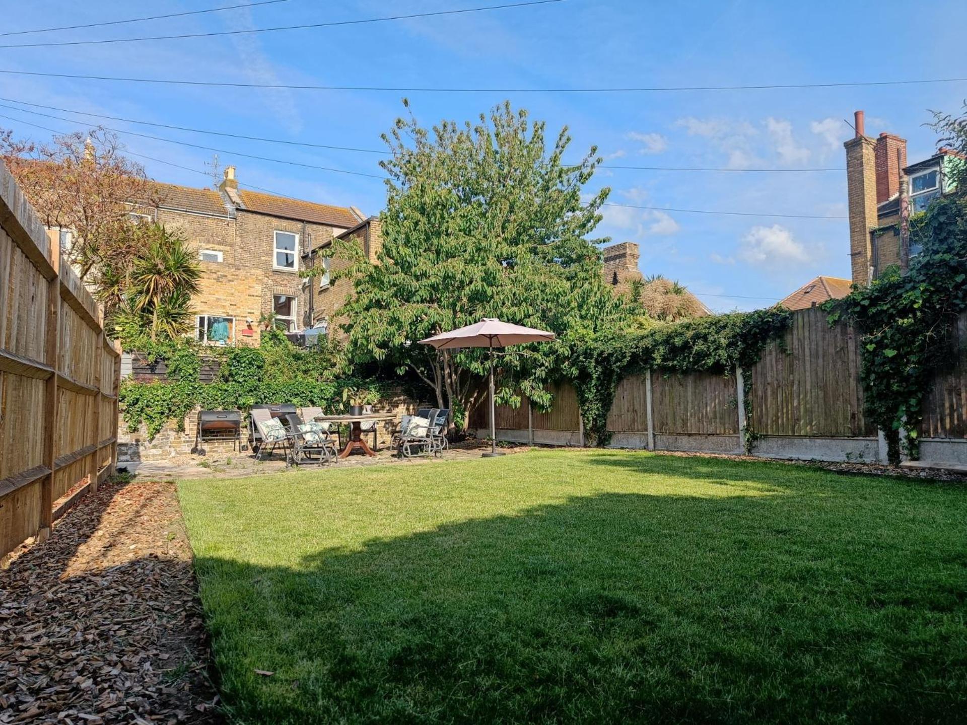 Holiday home Walpole Front House Sleeps 13-15 Margate